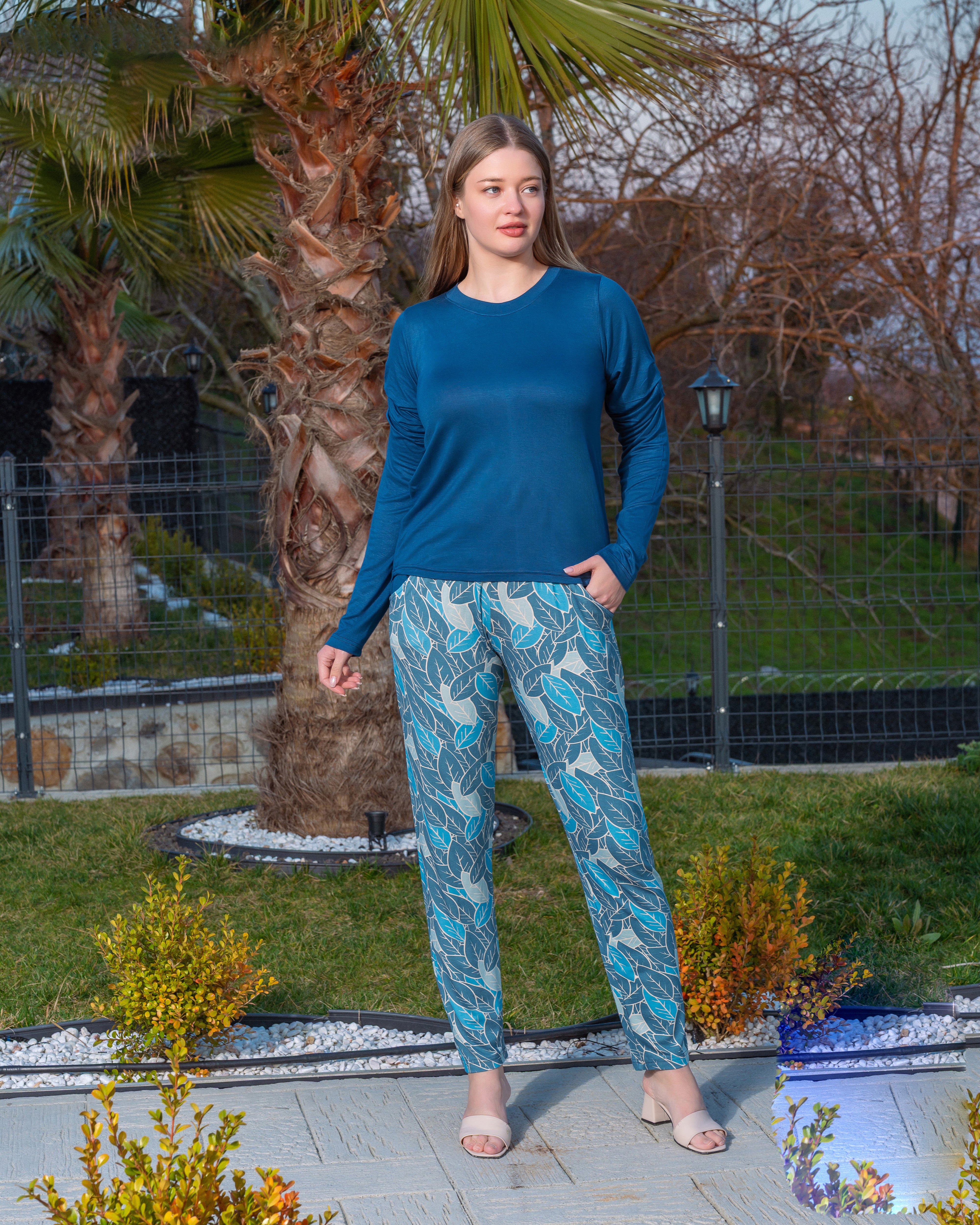 Printed pants with solid top