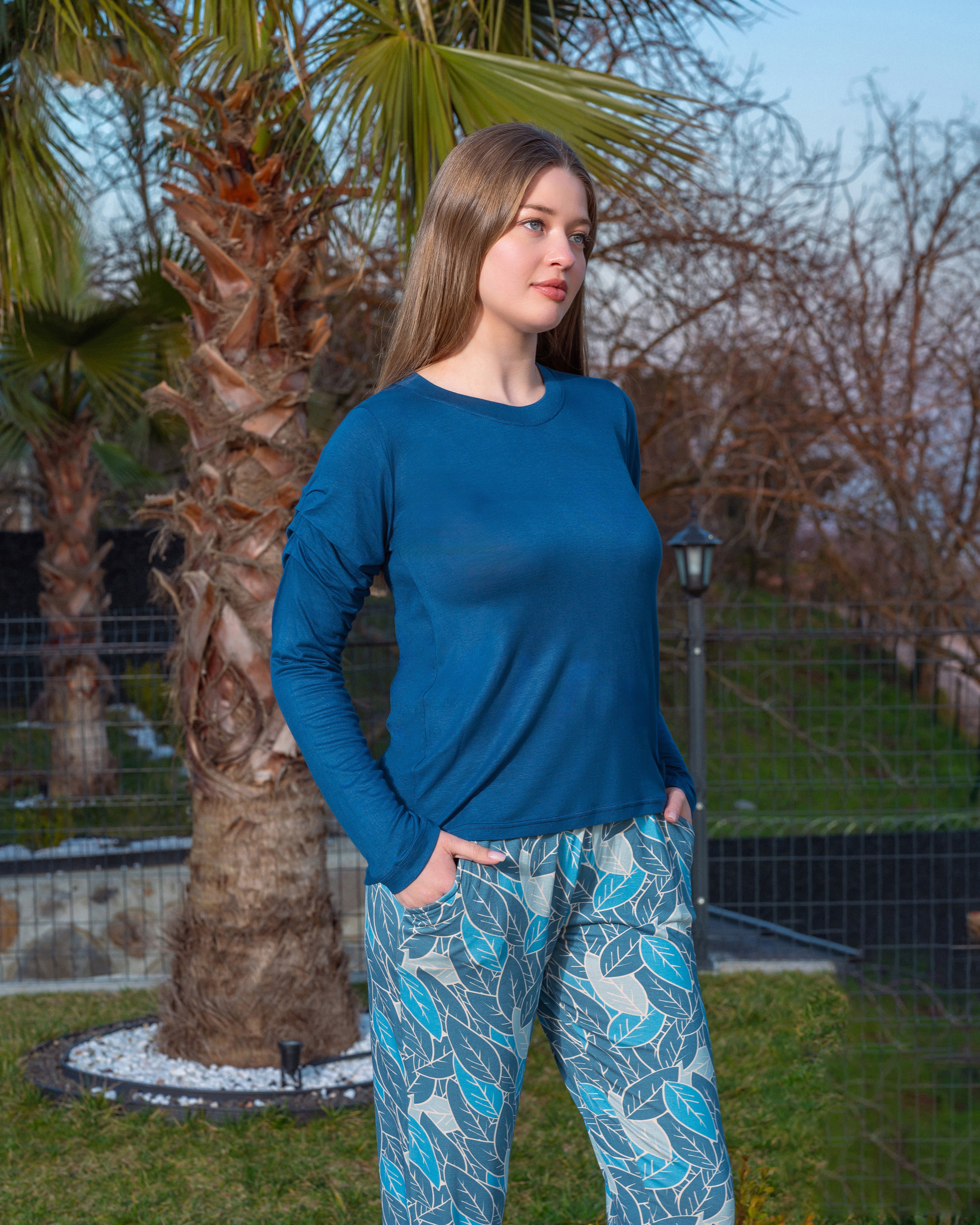 Printed pants with solid top