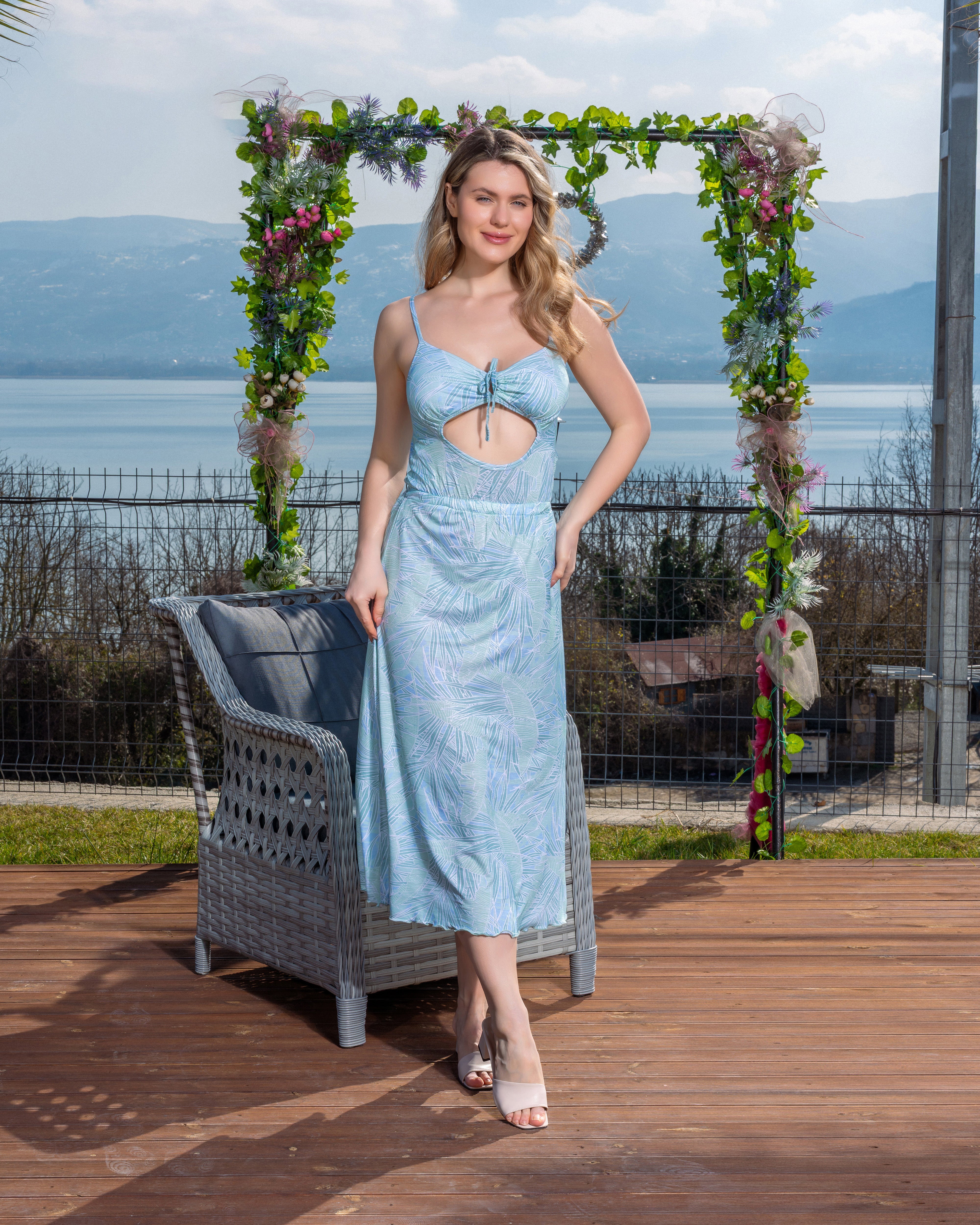 Sleeveless beach dress